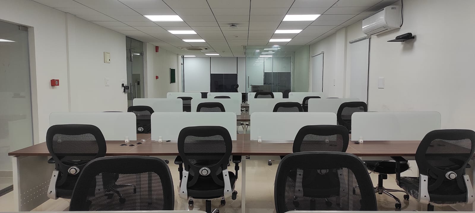 Find coworking space in mannivakkam